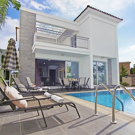 Katharyn Villa *