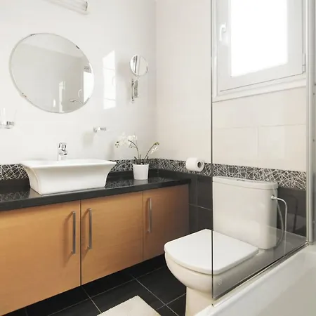 Katharyn Villa *